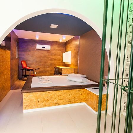 Motel Napoleon Almirante Tamandaré Екстериор снимка