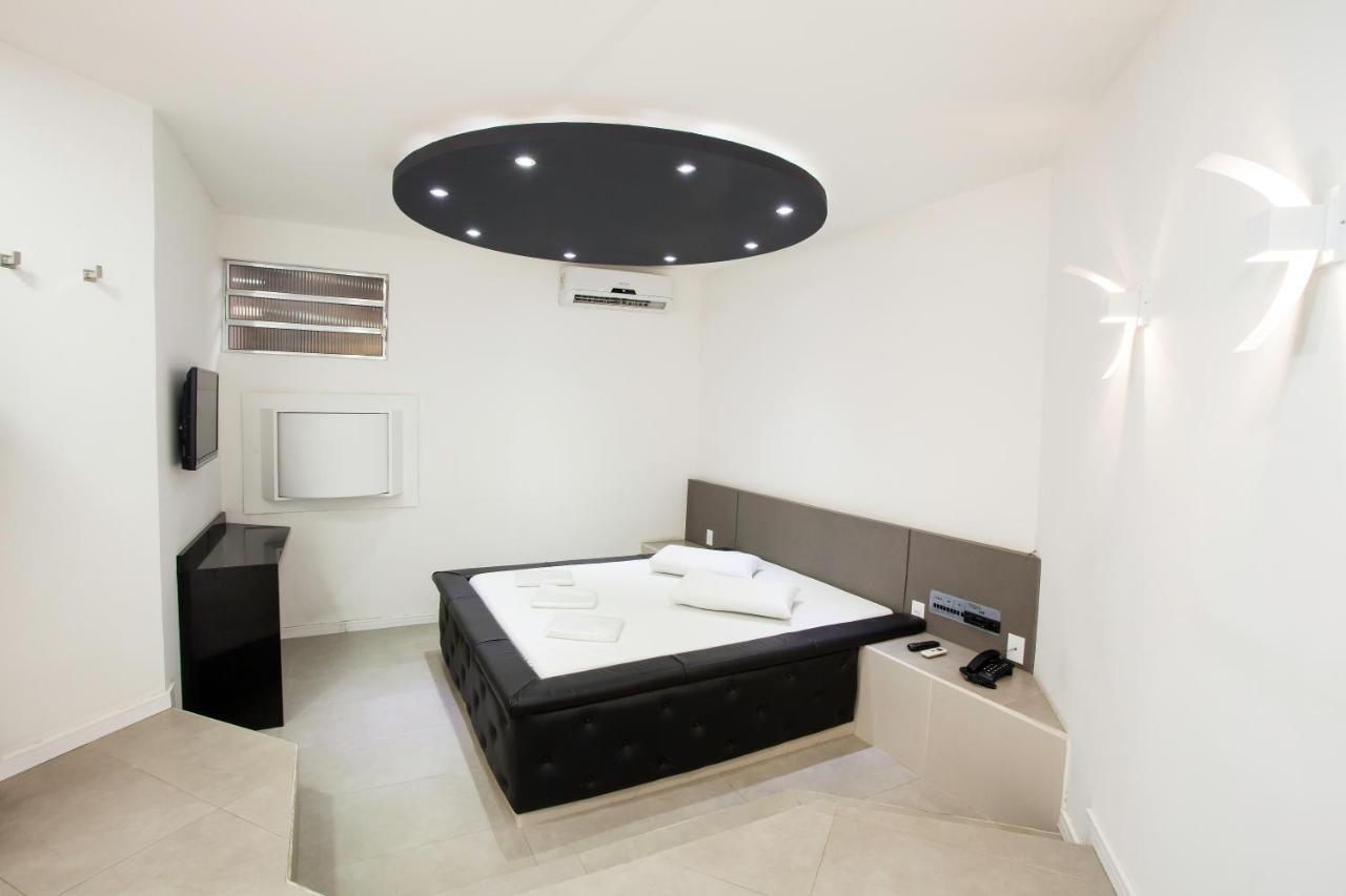 Motel Napoleon Almirante Tamandaré Екстериор снимка