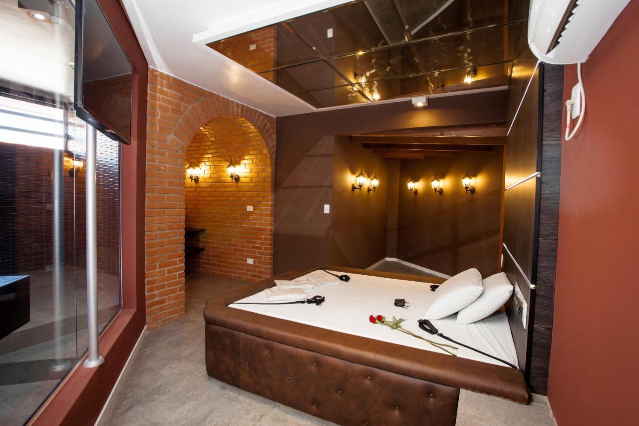 Motel Napoleon Almirante Tamandaré Екстериор снимка
