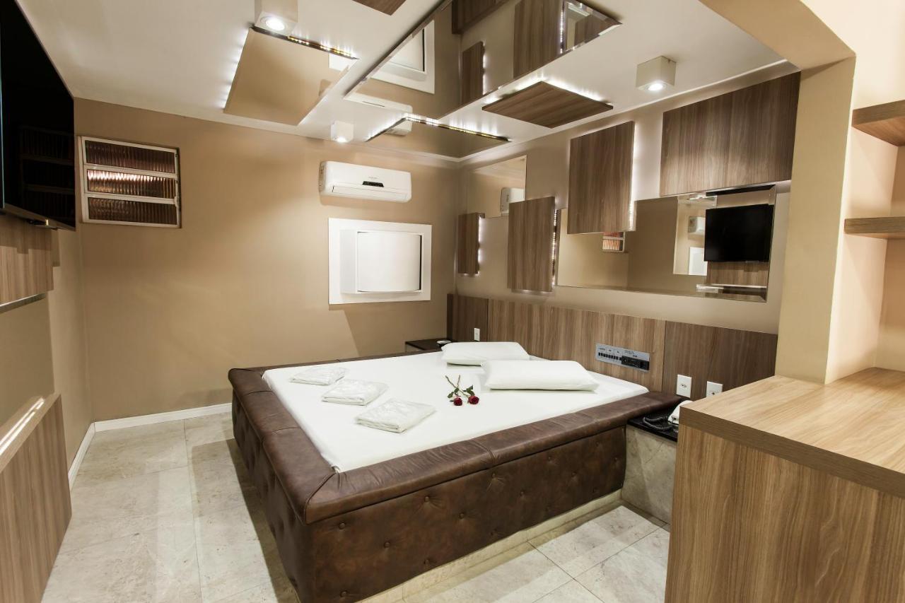 Motel Napoleon Almirante Tamandaré Екстериор снимка