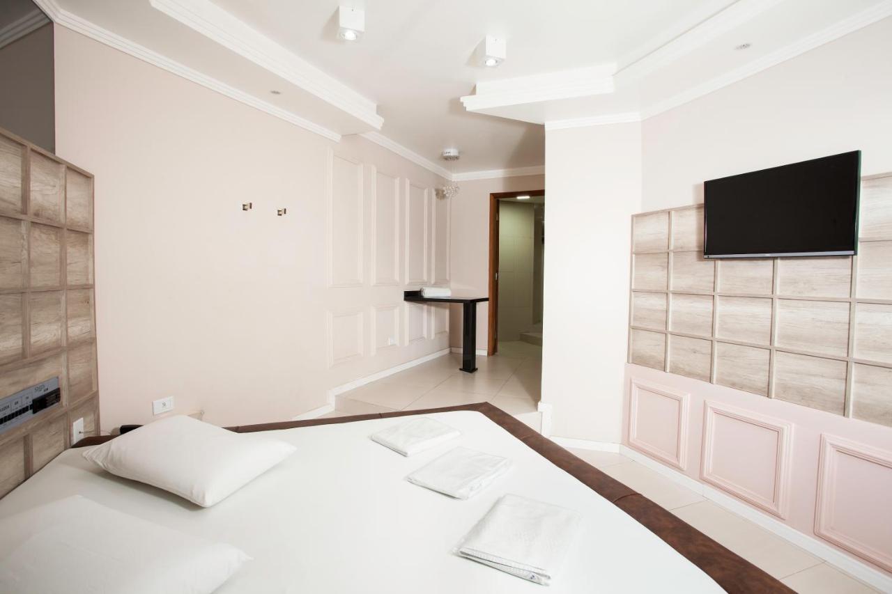 Motel Napoleon Almirante Tamandaré Екстериор снимка
